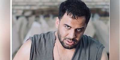 ورژن آپدیت شده رحیم نجار هم رسید؛ شوخی خنده‌دار بلاگر معروف با سریال بامداد خمار و شخصیت رحیم نجار حسابی به مذاق ایرانیان خوش آمد+ویدیو