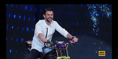 (ویدیو) یادی کنیم از دوچرخه سواری جالب امین حیایی در عصر جدید/ فقط اونجا که میگه آخ دردم گرفت/ بشیر حسینی هم که کلا افتاد/ این وسط احسان علیخانی حسابی خندید