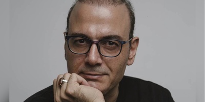 تصویری از علیرضا قربانی در سفر خود به استانبول و شرکت در اجرای افتتاحیه / بعد از فوت همسرش چقدر شکسته شد...