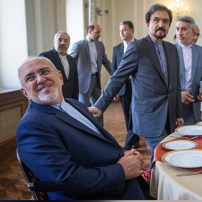 وقتی فرانسوی‌ها برای ظریف سنگ تمام گذاشتند؛از زولبیا بامیه و شله‌زرد تا بربری اصل تبریز در نگاهی به میز افطاری وزیر سابق در فرانسه+عکس