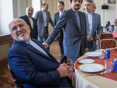 وقتی فرانسوی‌ها برای ظریف سنگ تمام گذاشتند؛از زولبیا بامیه و شله‌زرد تا بربری اصل تبریز در نگاهی به میز افطاری وزیر سابق در فرانسه+عکس