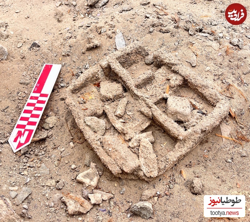 ماکت گلی کوچک از یک خانه که در همین محوطه باستانی کشف شد