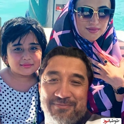 خداداد عزیزی: ازدواج من و همسرم کاملاً سنتی بود و به همین خاطر بعداً عاشقش شدم ولی الان دیگه خیلی عاشقم و 3تا...+فیلم