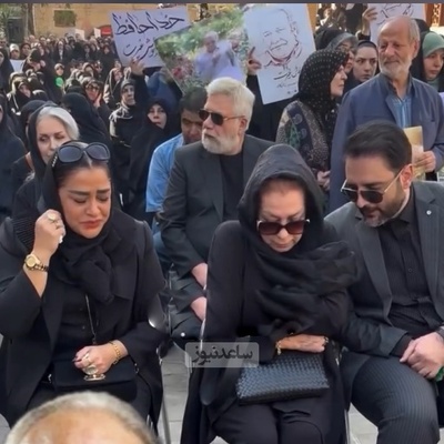 چهره های بر افروخته اقوام درجه یک محمد کاسبی در مراسم تشییع این هنرمند/ برافراشته شدن بنر تسلیت در سراسر مراسم