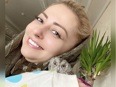درد و دل نفیسه روشن با جغد خانگی‌اش: دور سرت بگردم من، تو میفهمی اما آدمها نمیفهمن! +ویدیو