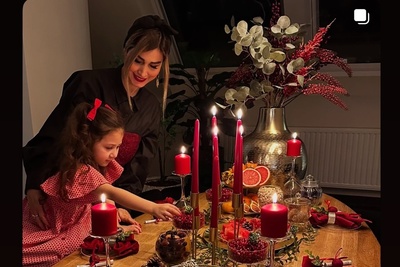 گرد و خاک حسابی و تاریخی سپیده بزمی پور با چیدن میزی شاهانه، عاشقانه و البته پاییزی برای تولد شاهرخ استخری؛ از بروسکاتا تا سالاد اسفناج و روکولا+عکس