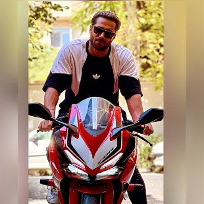 صحبت‌های متفاوت امیر مقاره درباره زندگی شخصی‌اش: فقط یه موتور دارم و خونه و ماشین ... +ویدیو