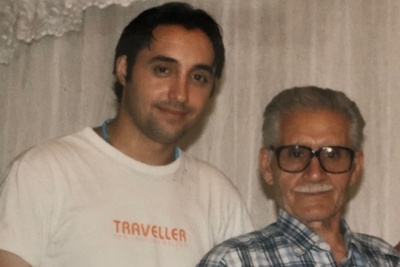 امیرحسین رستمی و پدری که 4 سال قبل فوتش به آلزایمر دچار شد؛ بعضی وقتها تپش قلب میگرفتم و زود میرفتم خونه بابام با دیدن من میپرسید...+فیلم