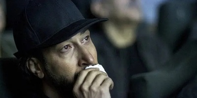 بهرام افشاری با چشمانی اشکبار در مراسم یادبود یکی از جانباختگان حوادث دی 1404: حالم خوب نیست و سخت است صحبت کردن... قول می‌دهم که انسان بهتری باشم