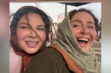 موتورسواری خنده‌دار ژاله صامتی و شهره سلطانی در ساعات اخیر پربازدید شد!+ویدیو