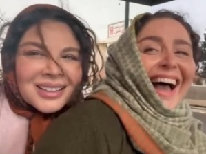 موتورسواری خنده‌دار ژاله صامتی و شهره سلطانی در ساعات اخیر پربازدید شد!+ویدیو