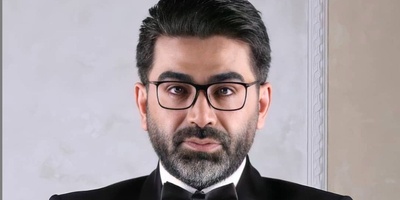 نگاه خشن و جدی فرزاد حسنی دلهارو آب میکنه!