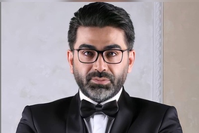 نگاه خشن و جدی فرزاد حسنی دلهارو آب میکنه!