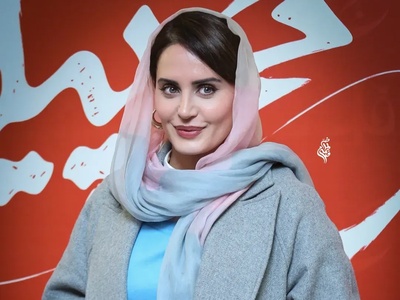 کالبدشکافی استایل الناز شاکردوست؛ وقتی سادگیِ «جین» با اصالتِ اکسسوری‌های قدیمی پیوند می‌خورد!+ویدیو