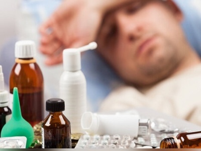 بازتاب گسترده نسخه محرمانه و جالب یک پزشک برای سرماخوردگی خودش؛ سرم و آنتی‌بیوتیک برای ما و برای خودشون... +عکس