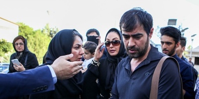 دقایقی همراه با مراسم ختم پدر شهاب حسینی؛ از حضور همسر سابقش پرچهر قنبری، امیر جعفری، حسام نواب‌صفوی، لاله اسکندری تا چیدن میزعزایی مملو از حلوا و قرابیه شیرینی مخصوص تبریز+ویدیو