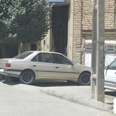خلاقیت خنده دار برای ضد سرقت کردن ماشین توسط راننده کرمانی حماسه آفرید!/سلطان امنیت منطقه در سطح خاورمیانه!