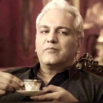 بامعرفت مثل مهران مدیری؛ وقتی کارگردان شش ماهه با یک بوسه 5 میلیارد تخفیف داد!+فیلم