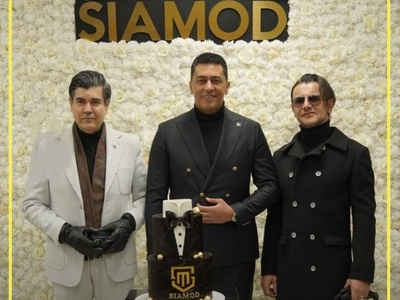 اسکورت ویژه امین حیایی و سالار عقیلی با خودرو بی ام و برای حضور در مراسم افتتاحیه پرطمطراق برند لاکچری پوشاک جواد عزتی، پارسا پیروزفر ، بهرام افشاری و دیگر بازیگران در ارومیه