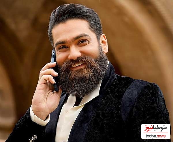 (ویدئو) اجرای زنده و عالی علی زندوکیلی در خودرو با تیپ گنگ / زلف بر باد مده تا ندهی بر بادم، ناز بنیاد نکن تا نکنی بنیادم