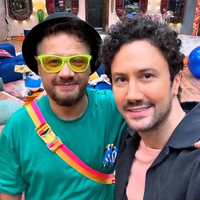 سکانسی خنده دار از جوک های بی مزه علی صادقی: میدونید آفریقایی‌ها به آووکادو نرسیده چی میگن؟