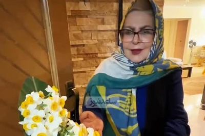 نگاهی به چیدمان منزل مجلل پوراندخت مهیمن بازیگر آذربایجانی کشورمان مزین به کادو روز مادر/ مبلمان سلطنتی، لوستر کریستالی اعیان، دیوار نما سنگی ، کفپوش طرح ورساچه و...