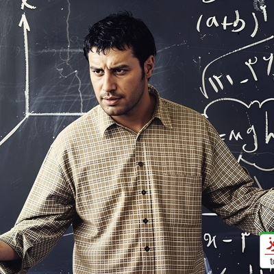 (ویدیو) موقعیت: وقتی ناظم میگفت این زنگ معلم ها جلسه دارن/ معلم کیا مثل جواد عزتی عصبی بود؟😂