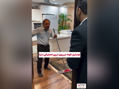 نگاهی به دکوراسیون منزل شیک و مدرن قدرت‌الله ایزدی، عمو رشید/ از لوستر برنجی و مبلمان مدرن تا فرش ایرانی و گل های غول پیکر