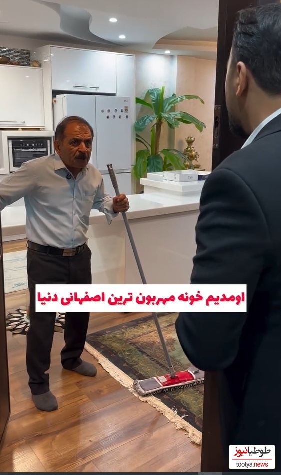 نگاهی به دکوراسیون منزل شیک و مدرن قدرت‌الله ایزدی، عمو رشید/ از لوستر برنجی و مبلمان مدرن تا فرش ایرانی و گل های غول پیکر