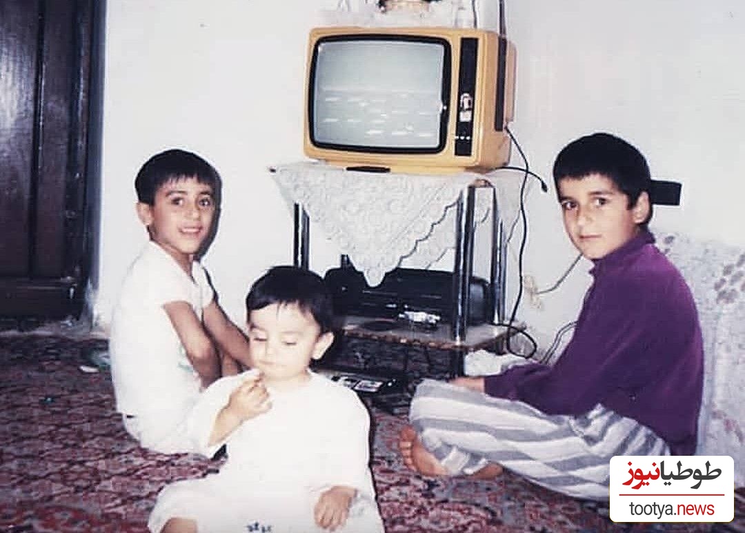 خفنترین و باکلاسترین ژستهای عکاسی بچههای دهه 60/ حضور پررنگ تلویزیون در تمامی قابها!!+عکس