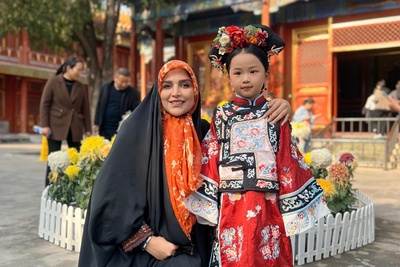 چشم‌بادامی‌ها مبهوت تیپ مژده لواسانی؛ اتفاق شیرینی که در سفر به چین برای مجری ایرانی رخ داد+عکس