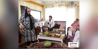 نگاهی به چیدمان شیک منزل سیروس گرجستانی با حضور «مریم امیرجلالی» بازیگران سریال «متهم گریخت»+ فیلم