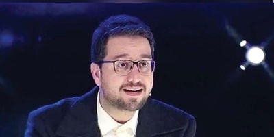 رونمایی از دختر زیبای سید بشیر حسینی داور برنامه عصر جدید/عین سیبی که از وسط نصف شدن