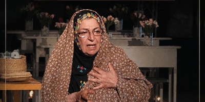 اجرای مرضیه برومند در خانه هنرمندان اشک همه رو درآورد/ بازسازی صحنه بمباران مدرسه میناب که مو به تن آدم سیخ میکنه+فیلم