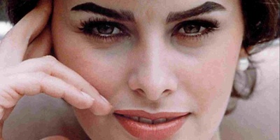 10 ترفند زیبایی که زیباترین زنان جهان انجام میدهند!