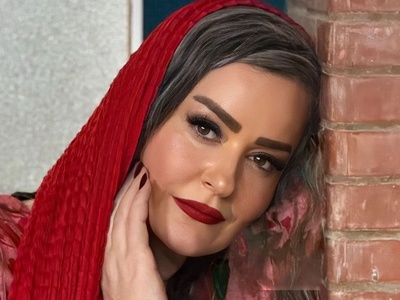 ویدئو/نگاهی به جشن تولد باشکوه و صمیمانه 51 سالگی نعیمه نظام دوست/فقط ببین چجوری سوپرایز میشه😍