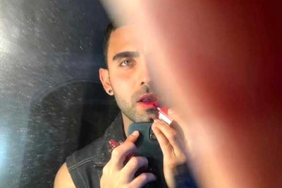 از جیغ‌هایِ بنفش تا ادعایِ مبارزه؛ ماجرای مضحک کسی که از ترس بازداشت، از پنجره آویزان شد+ویدیو