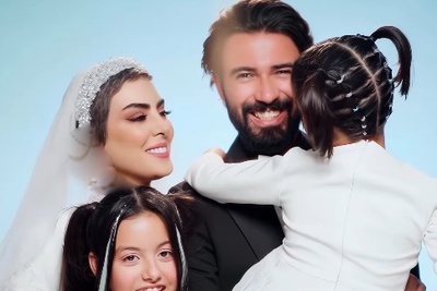 مراسم سالگرد ازدواج باشکوه نیلوفر شهیدی با حضور رستا عضو جدید خانواده/ نیلوفر شهیدی: و حالا چیستا به زندگی ما اومد...