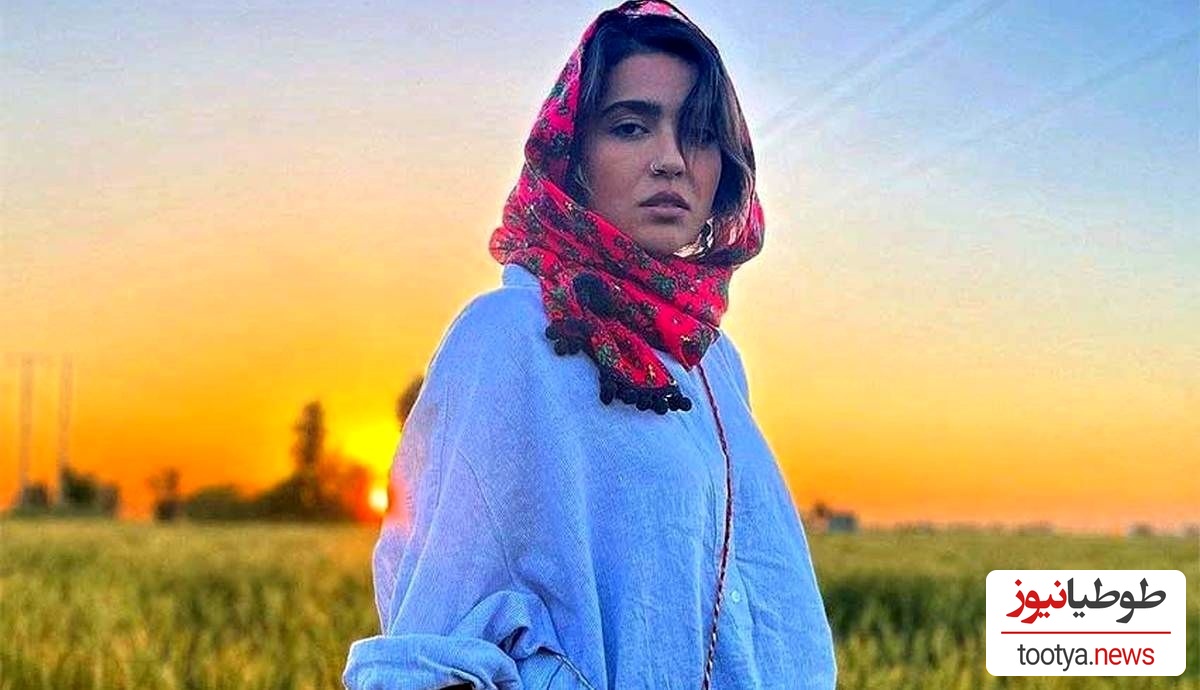 حیاط زیبا و باصفای خانه مونا کرمی هر آدمی رو سرحال میاره😍🌱