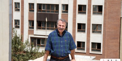 رونمایی از آپارتمان 160 متری «مهران رجبی»، در کرج/ مهران رجبی: یکی از میلیاردرهای تهران، خودرو لکسوس و آپارتمان بالا شهر به من هدیه داد