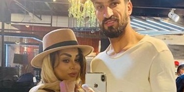 ⁨قصه عاشقانه حسین ماهینی و همسرش: چقدر به من گفتین زن ذلیل درصورتی که زن ذلیل نیستم، عاشقشم! واقعا پشت هر مرد موفق، یک زن تمام عیار ایستاده