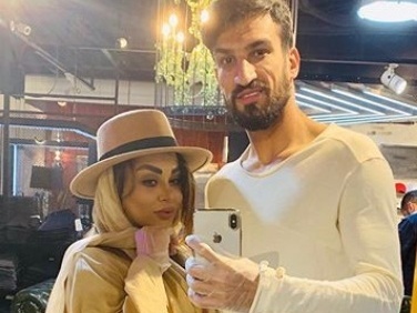 ⁨قصه عاشقانه حسین ماهینی و همسرش: چقدر به من گفتین زن ذلیل درصورتی که زن ذلیل نیستم، عاشقشم! واقعا پشت هر مرد موفق، یک زن تمام عیار ایستاده