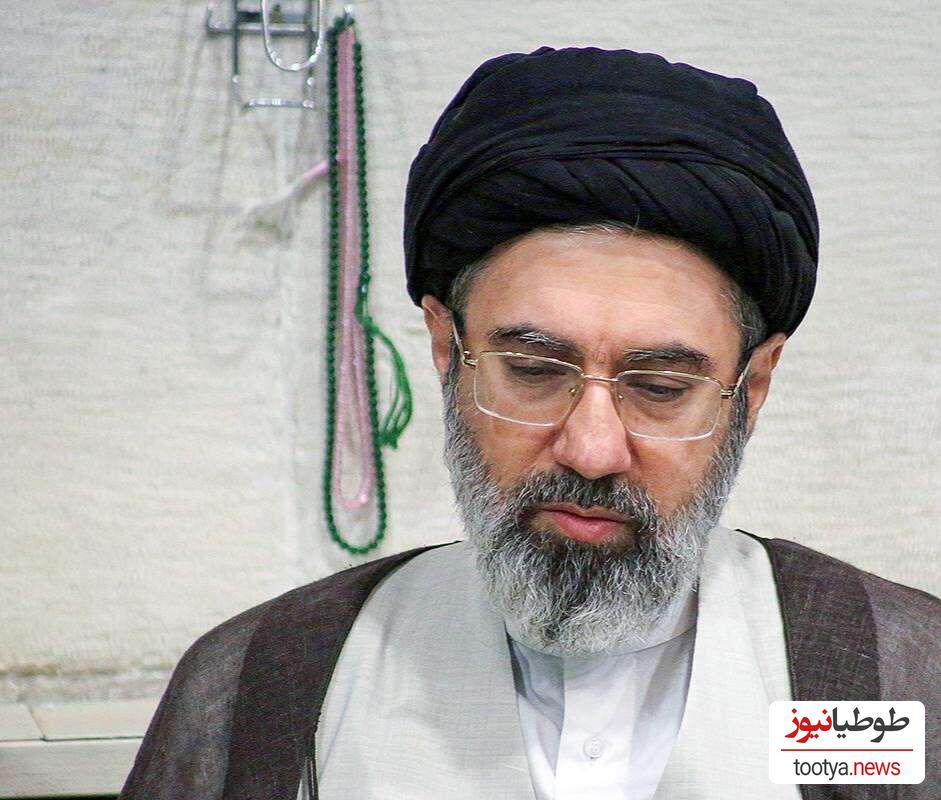 (عکس) حضور حاج سید مجتبی خامنه ای در راهپیمایی‌ها همگام با مردم /کالسکه ساده و بدون تجملات نوه رهبر انقلاب، نشان ساده زیستی خانواده ایشان