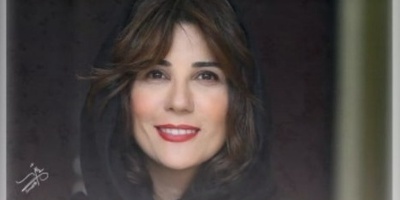 نهایت تلاش سارا بهرامی برای عادی سازی پوشیدن لباس تکراری/ وقتی سارا بهرامی مفهوم «پایداری مد» را زنده می کند+فیلم