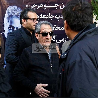 مراسم تشییع و ختم حسن جوهرچی این چنین برگزار شد؛ از چیدن میزعزایی ساده در مسجد تا بی‌قراری دخترش و دلداری دادن جواد هاشمی به پدر حسن جوهرچی+فیلم و عکس