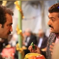 خنده دارترین سکانس سریال پایتخت همینه والسلام؛ پیشنهاد ازدواج باب پنجعلی با مادر ارسطو توسط نقی!+ویدیو