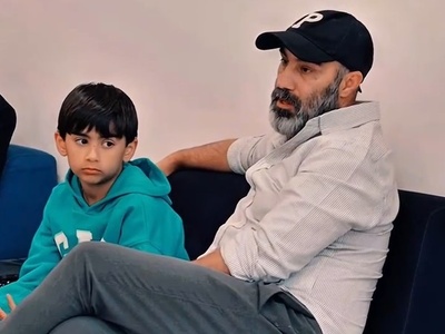 نگاهی به ماشین هوش پران محسن تنابنده، نقی سریال پایتخت سوار بر هواپیمای رویاهاش+ فیلم