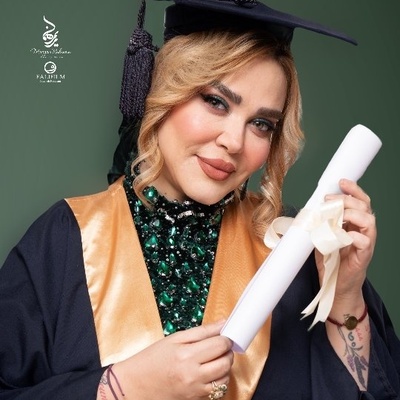 نگاهی به جشن فارغ التحصیلی احساسی بهاره رهنما بعد از مراسم حافظ با همان لباس زمردی اش / رقابت سخت بازیگران در کسب علم و دانش +فیلم