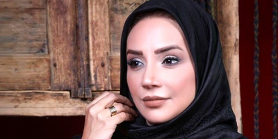 نگاهی به مدل مانتو ژنرالی با کلت کمری شبنم قلی خانی مافیای سینمای ایران+عکس