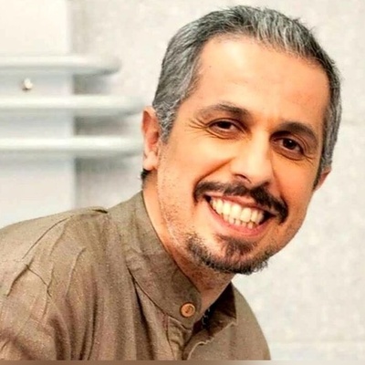 (ویدیو) نگاهی به کافه گالری دنج و صمیمی جواد رضویان و حضور بازیگران مطرح ایرانی؛ از علی اوجی و مریم امیرجلالی تا سیامک انصاری